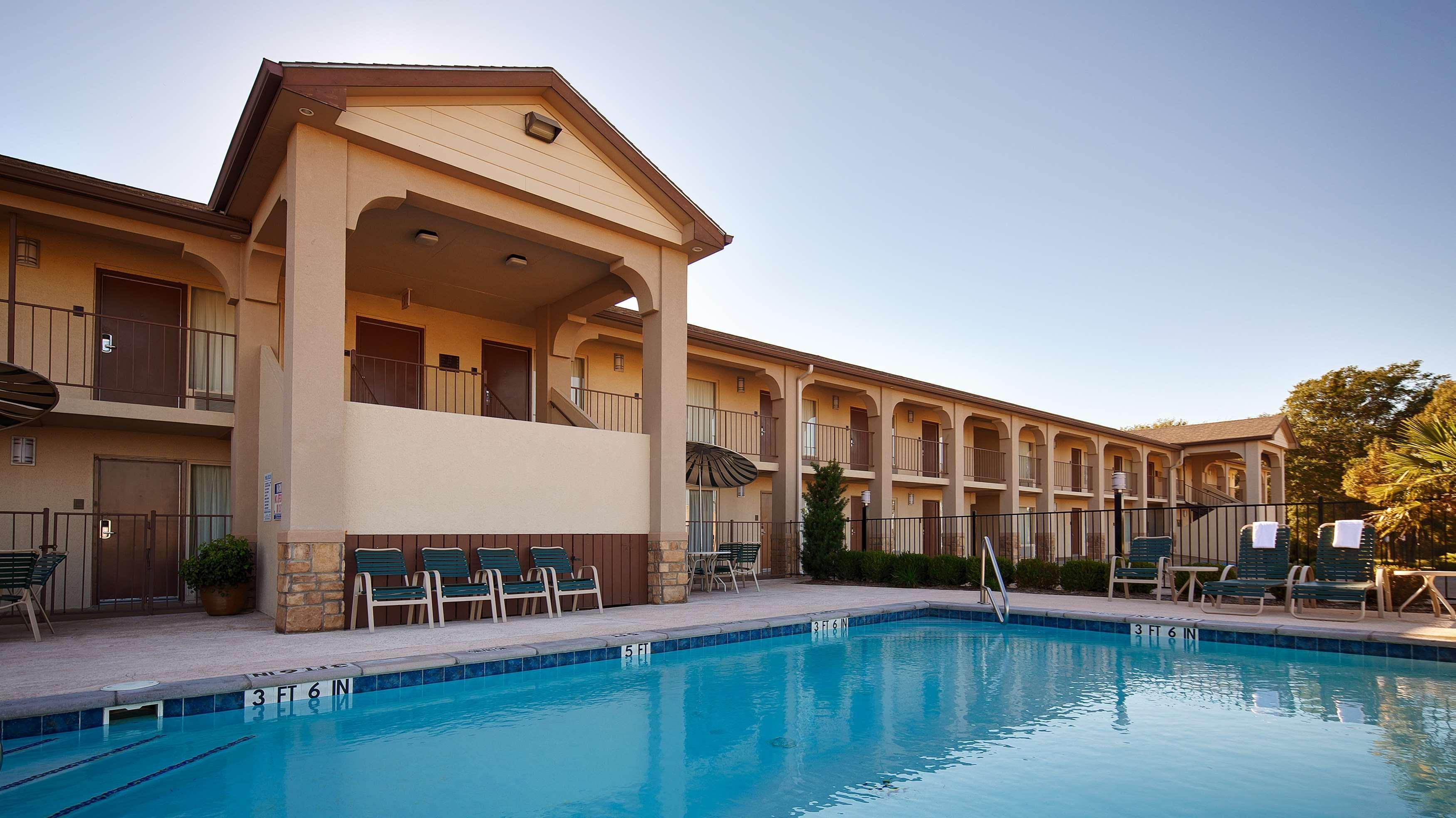 Best Western Canton Inn מראה חיצוני תמונה